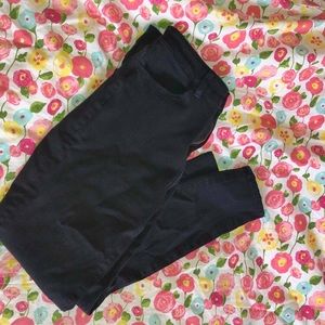 DEAL: AE Black HighWaisted Jeans